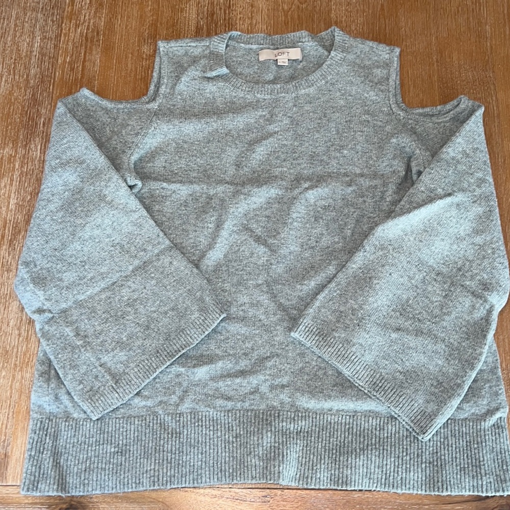 LOFT open shoulder sweater. Size L. EUC.